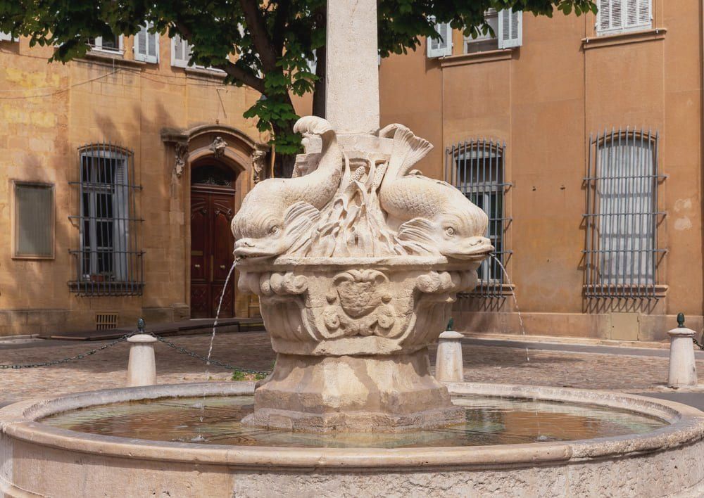 La fontaine des Quatre-Dauphins